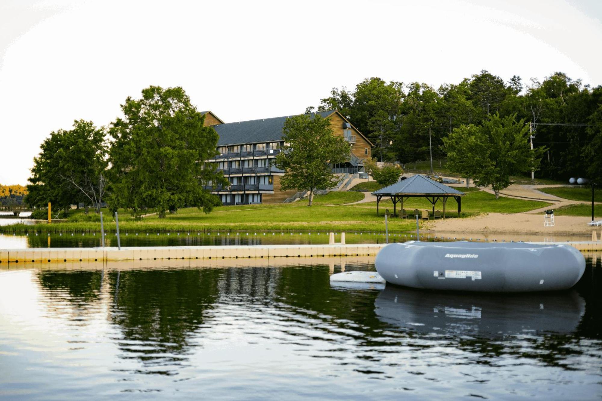 Ymca Trout Lodge Potosi Eksteriør billede